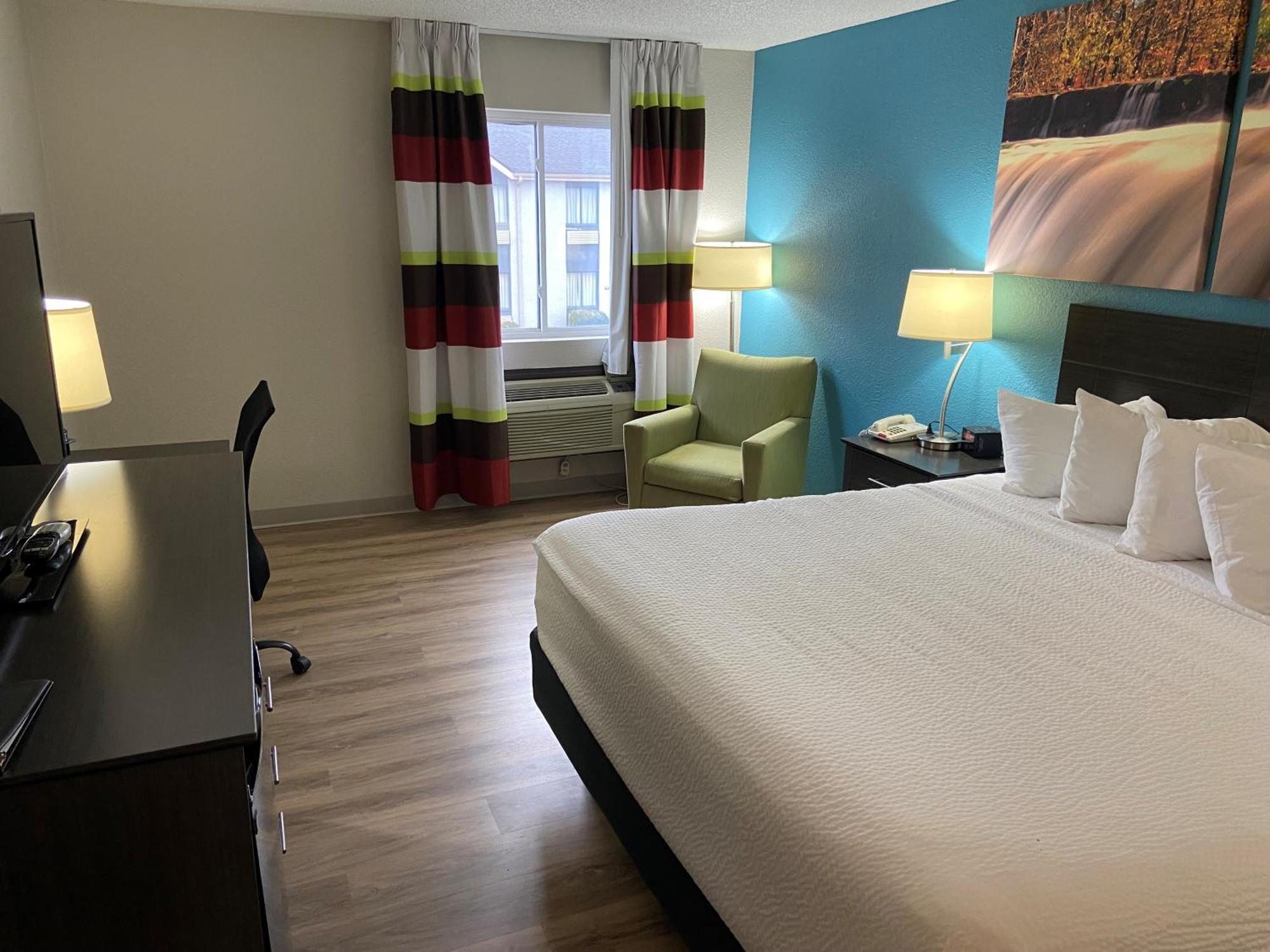 Days Inn By Wyndham Carthage Exteriör bild
